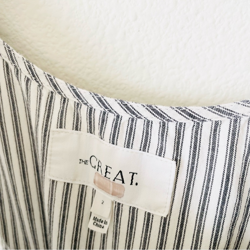 The Great SIZE 2 Flutter Sleeve Cami Stripe Midi Dress in dark gray / white - Picture 3 of 5